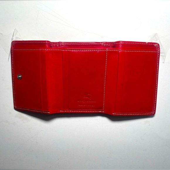 Burberry PINK kisslock compact wallet - Picture 3 of 10